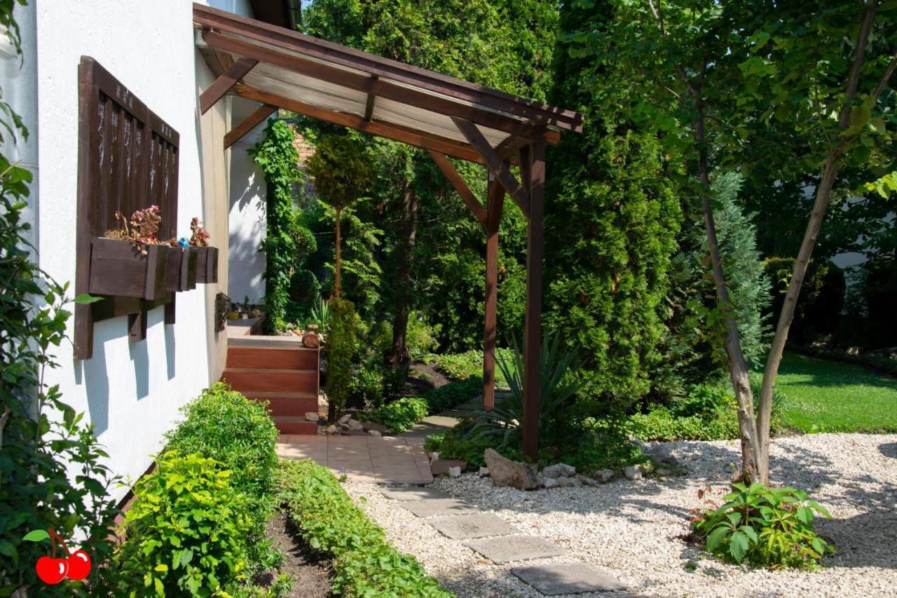 Ket Cseresznye Vendeghaz Siófok Exterior foto