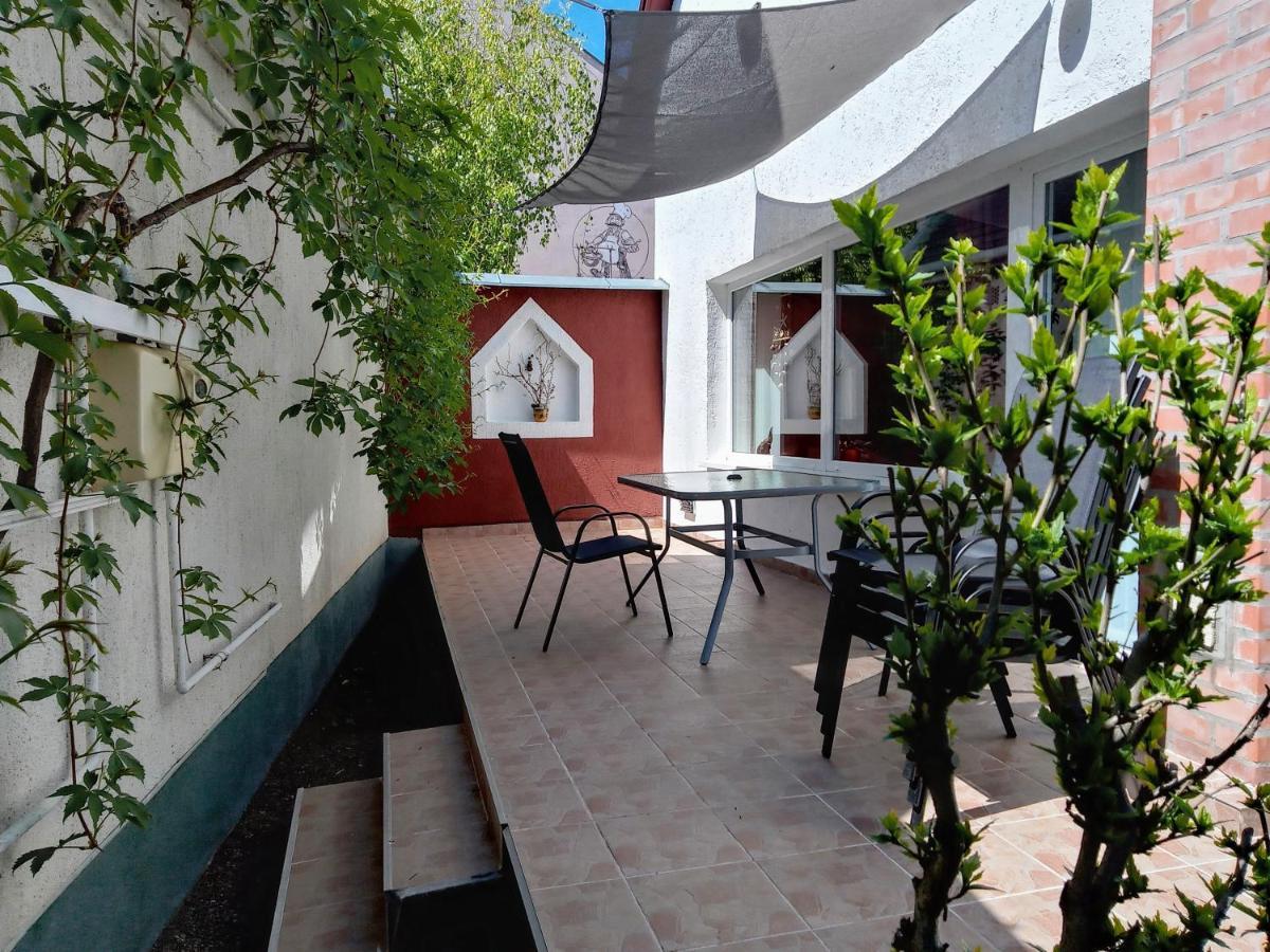 Ket Cseresznye Vendeghaz Siófok Exterior foto
